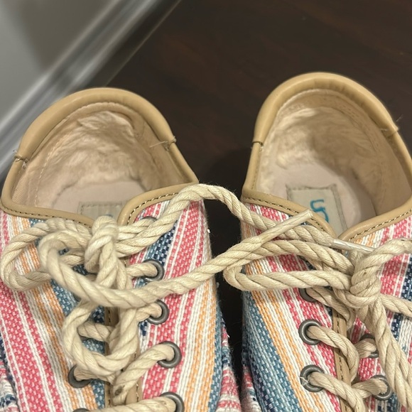 UGG Striped Pastel Knit Espadrille Sneakers Bohemian Lace Up Shoe Women size 7.5 - Picture 11 of 16
